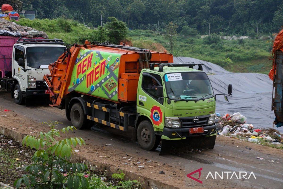 Bandung City Government: Waste Transport to Sarimukti Landfill Returns to Normal