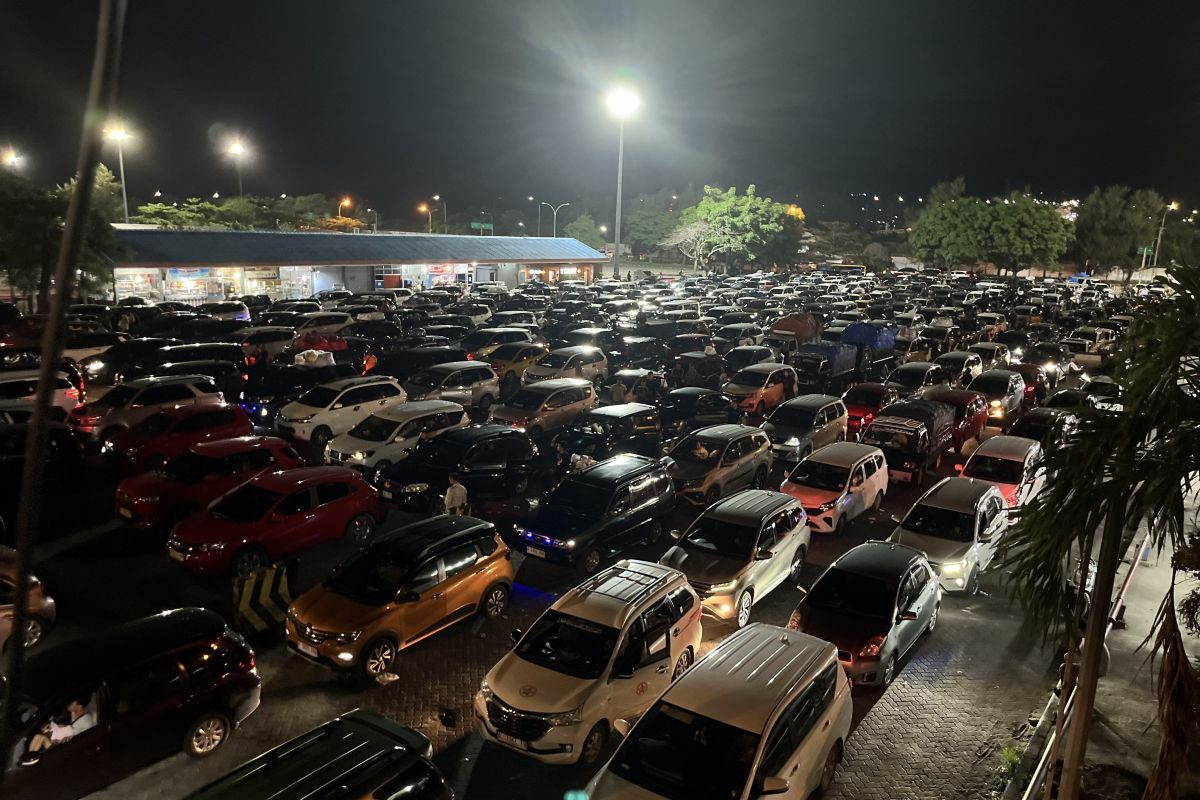 Return Migration Traffic at Bakauheni Port Begins to Increase on H+2