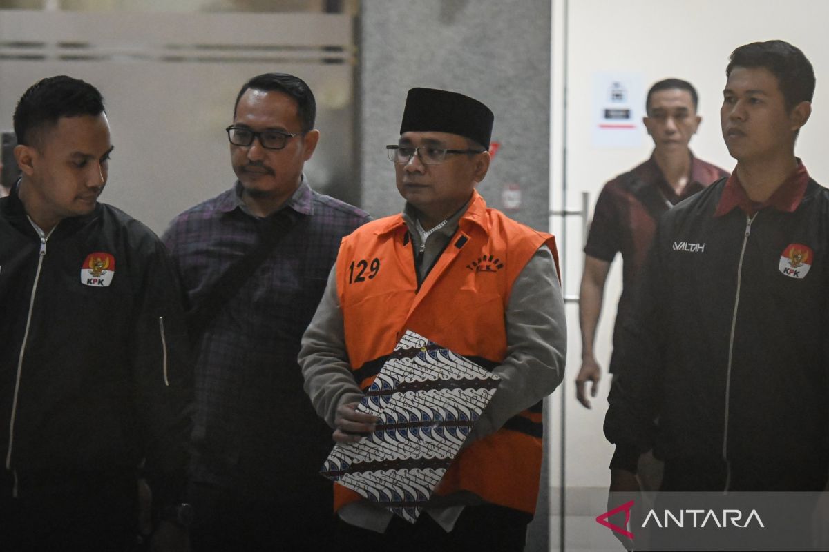 KPK: Yaqut Undergoes Medical Examination at Police Hospital Before Return to Detention