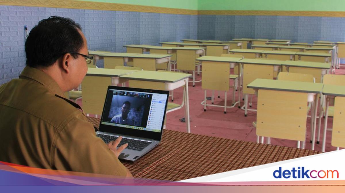 Government Considers Proposal for Students to Study from Home Starting April