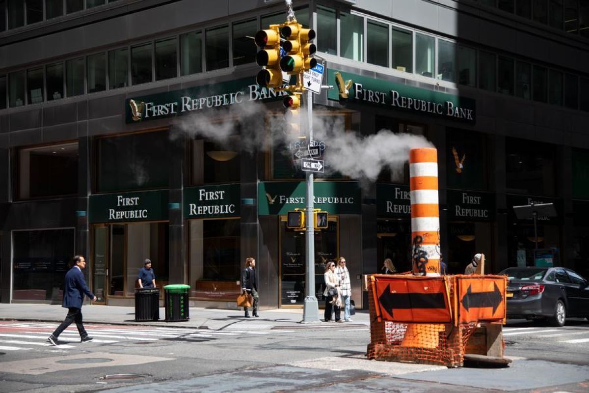 Middle East Conflict Could Undermine the Appeal of US Dollar Assets as Safe Havens