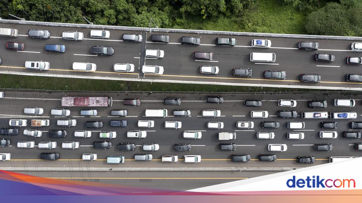 Lebaran Homecoming Traffic: One-Way System from KM 459-70 Officially Implemented