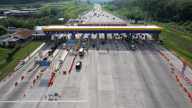 One-Way System Implemented on National Trans-Java Toll Road: Key Points and Scheme