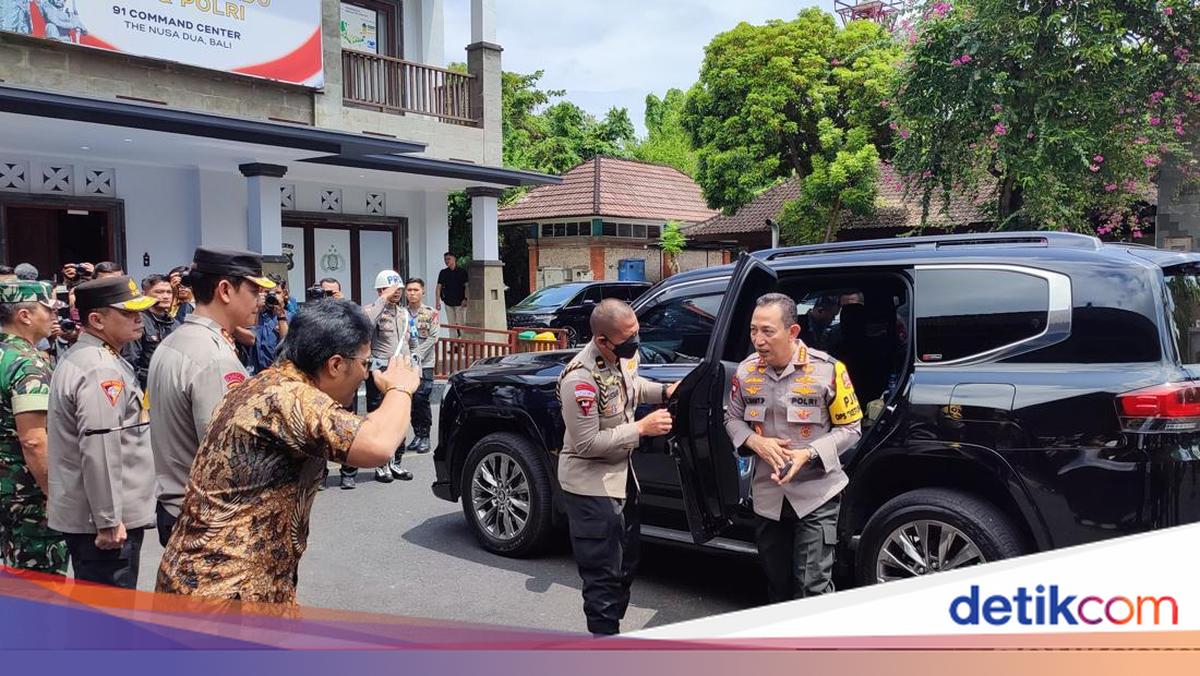 Police Chief Inspects Return Flow of Eid Exodus in Bali