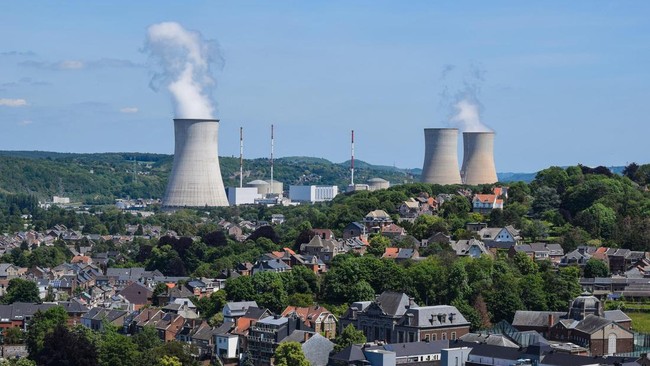 250 Nuclear Power Plants "Killed Off", Many Countries Now Regretting It?