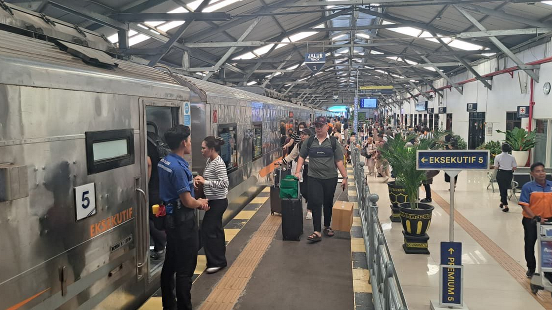 Return Traffic Increases, Long-Distance Train Ticket Sales Reach 101.2% of Eid Capacity