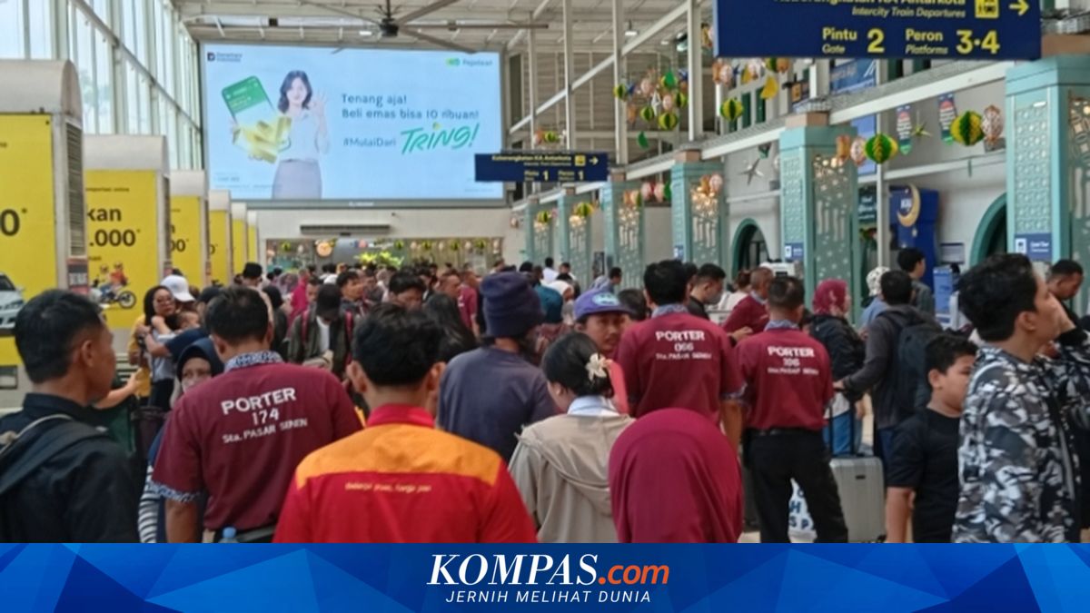 Residents Urged Not to Bring Private Cars When Picking Up Passengers at Pasar Senen Station