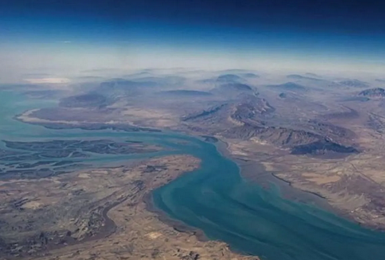 Reopening of the Strait of Hormuz in the Spotlight Amid Conflict