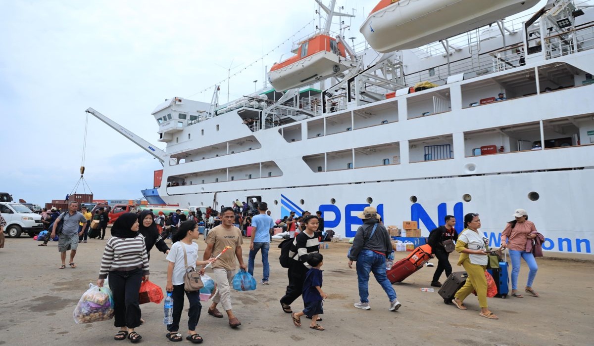 Peak of 2026 Lebaran Return Flow Expected Today at Tenau Port, Kupang