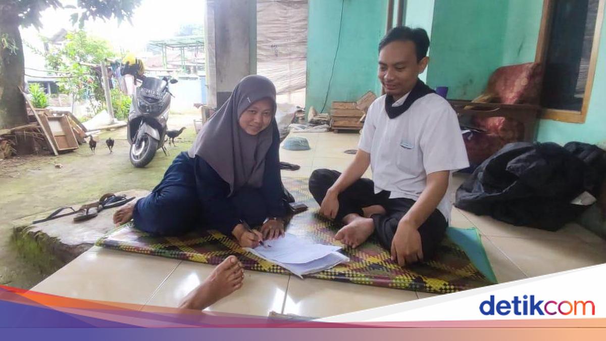 Thanks to PPSE Assistance, West Bandung Residents Can Resume Selling and Children Can Attend School