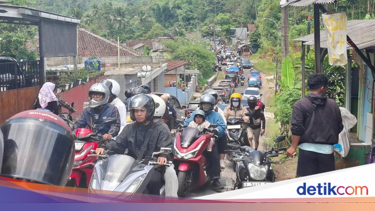 Police Reveal Cause of Hours-Long Traffic Jam on Sukabumi Arterial Route