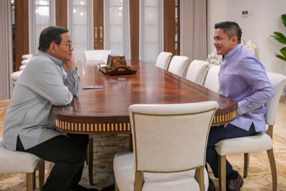 Eid al-Fitr: Cabinet Secretary Teddy Engages in Festive Outreach with Pramono and TNI Commander