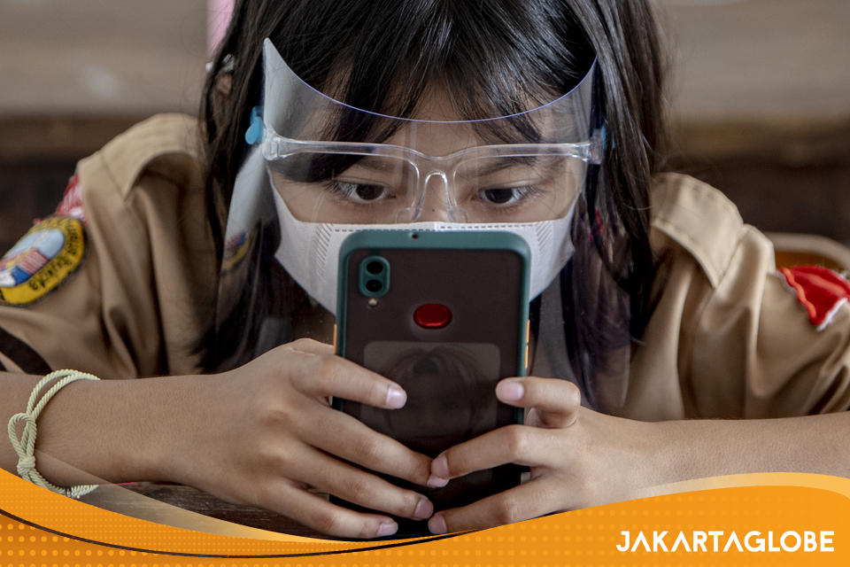 Indonesia Weighs Hybrid Schooling, Weekly WFH to Cut Energy Use