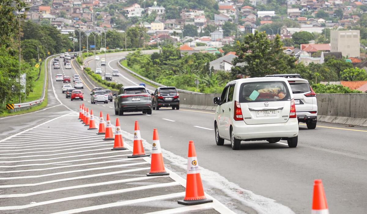 Smooth Road Infrastructure, Returnees Appreciate Mudik Services in Central Java