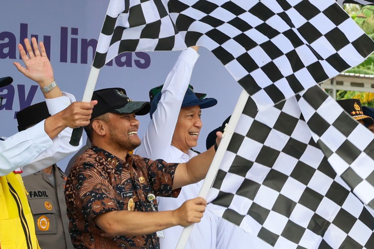 Central Java Governor Urges Returnees Not to Rush Back