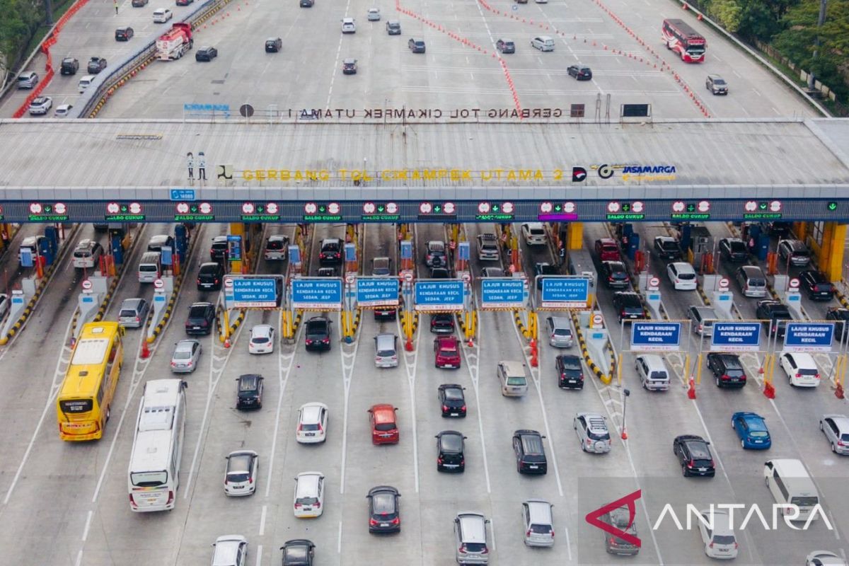 Jasa Marga ensures operational readiness of GT Cikatama for one-way system