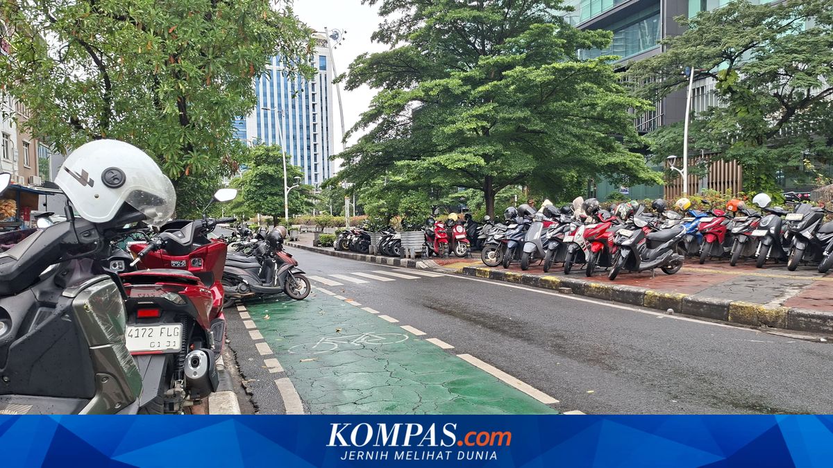 Residents' Frustration Over Inflated Parking Fees Justified as Holiday Bonuses in Kembangan