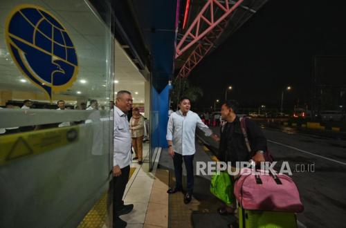 Transport Minister Dudy and Cabinet Secretary Teddy Directly Inspect Return Flow at Pulo Gebang Terminal in Jakarta