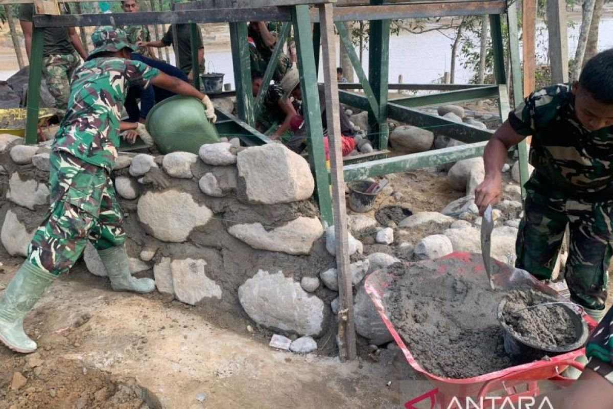 Indonesian Army Ensures Construction of Bridge in Tamiang Reaches 79 Percent