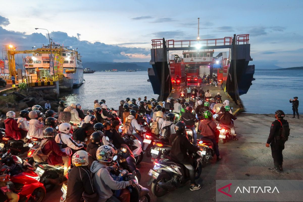 Minister of Public Works and Transport Minister to Discuss Eid Exodus Queues at Gilimanuk