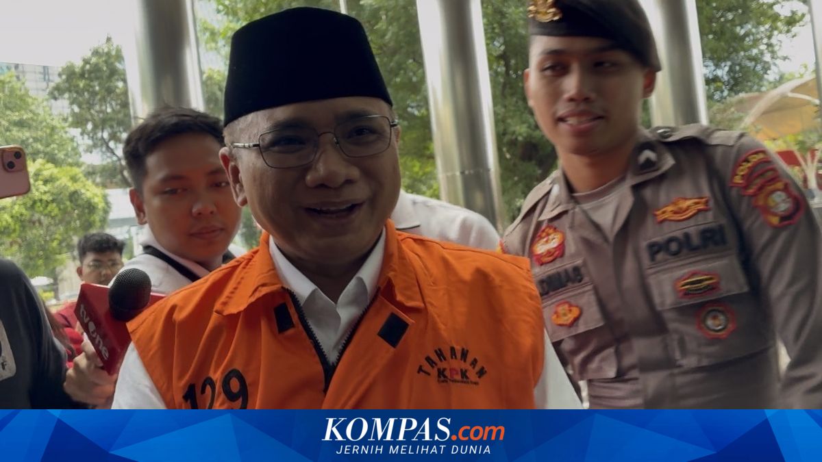 After Return to Detention, Yaqut Questioned by KPK