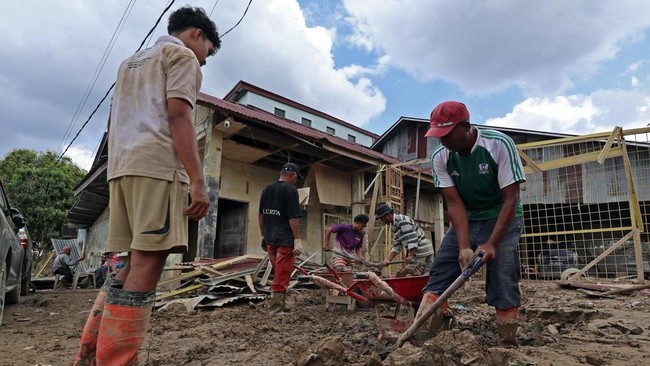 Tito Outlines Master Plan for Reconstruction of Aceh, North Sumatra, and West Sumatra, Requiring Rp130 Trillion