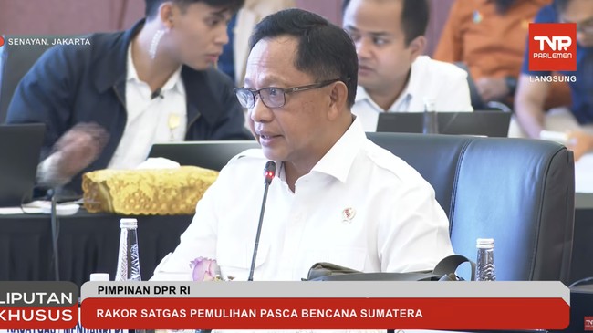 Circular from Regional Heads in West Kalimantan Sparks Queues at Petrol Stations, Tito's Response