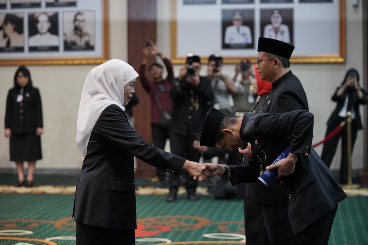 Khofifah urges 128 school principals to strengthen integrity and prevent bullying