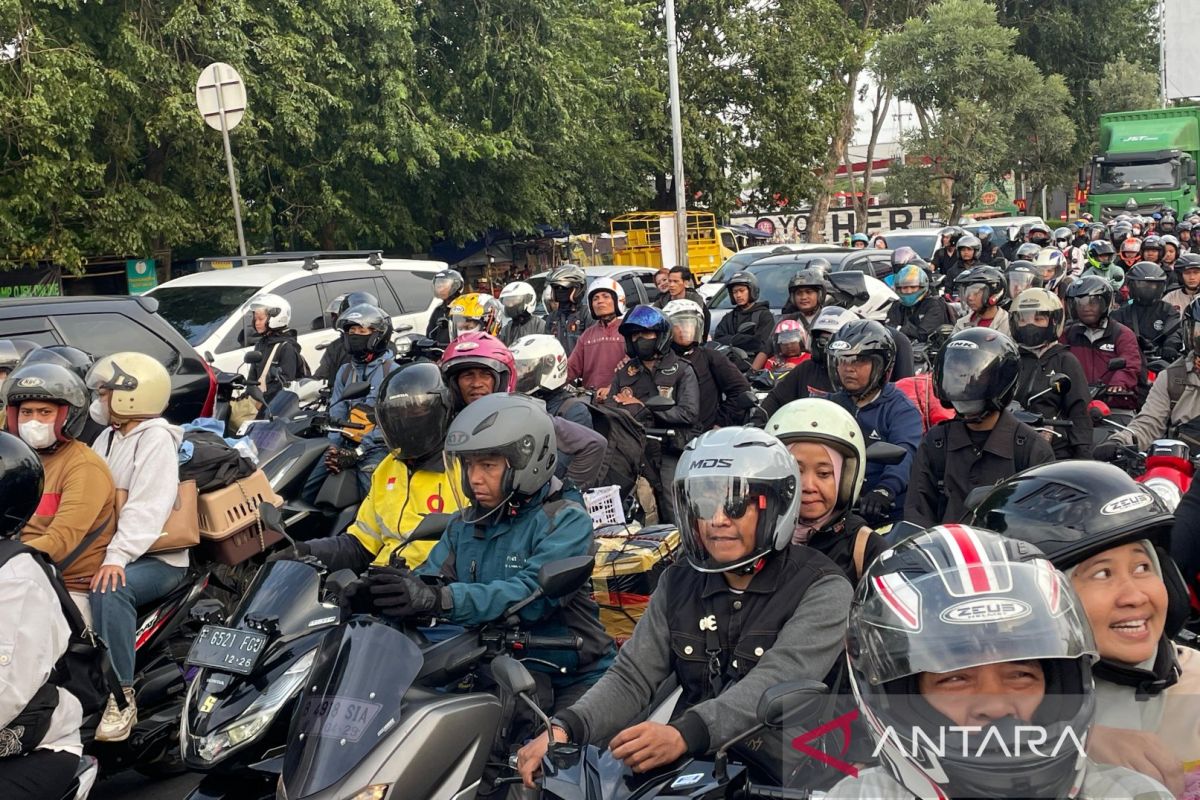 Dishub: 220,000 Vehicles Pass Through Cirebon's North Coast Route Until Wednesday