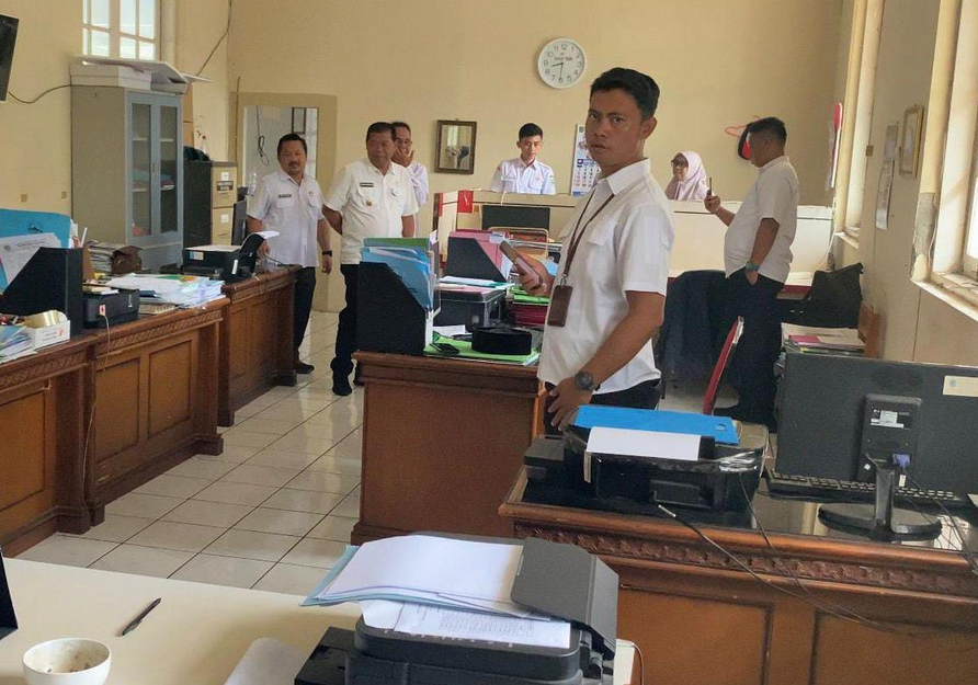 First Day Back at Work: 1% of Civil Servants in Cirebon Claimed Absent