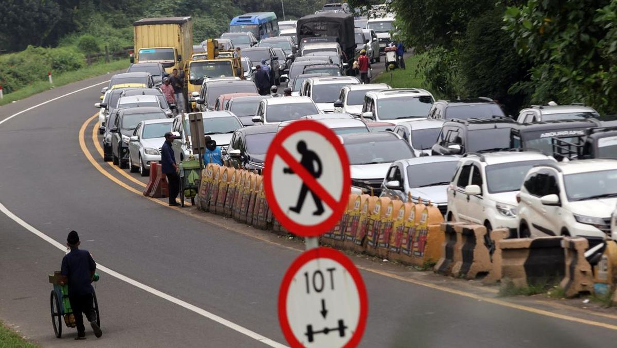 One-Way System to Jakarta Halted, Puncak Bogor Route Returns to Two-Way Traffic