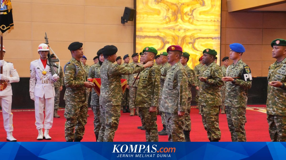 TNI Commander Inaugurates 12 New Officials in the TNI Army, Air Force, and Navy