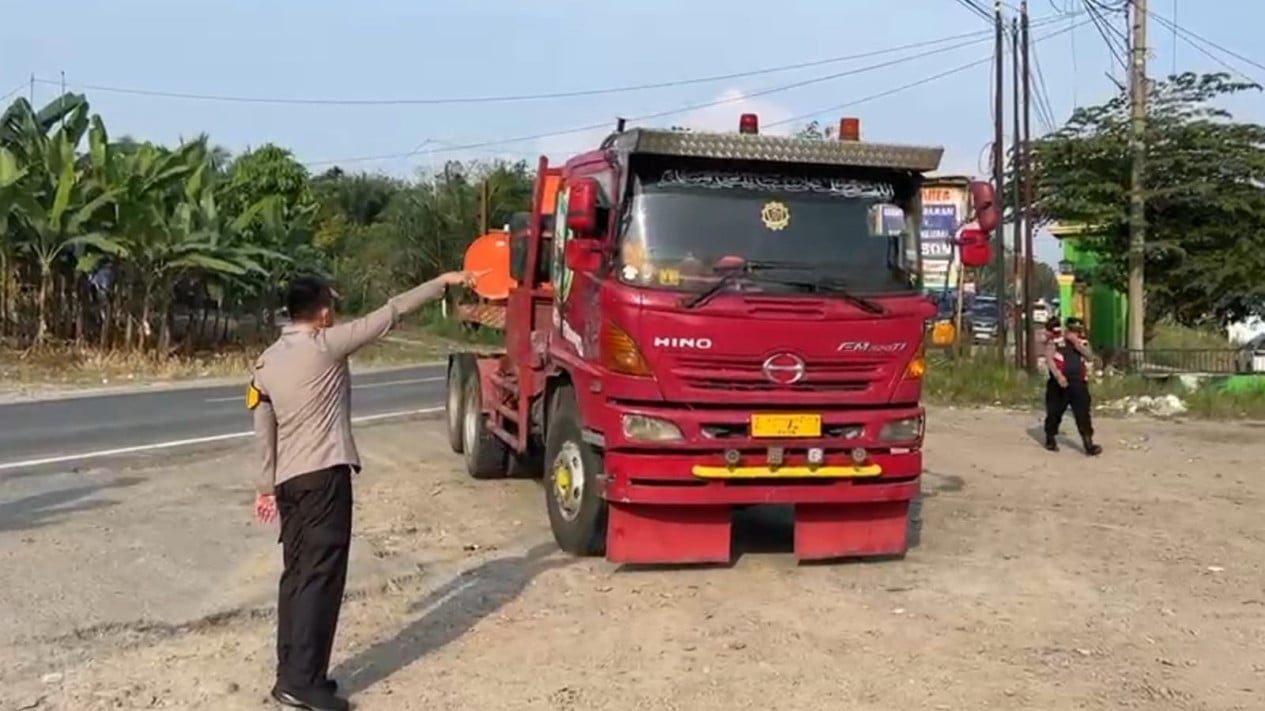 Hundreds of Trucks Impounded in Muba for Defying Eid Travel Ban