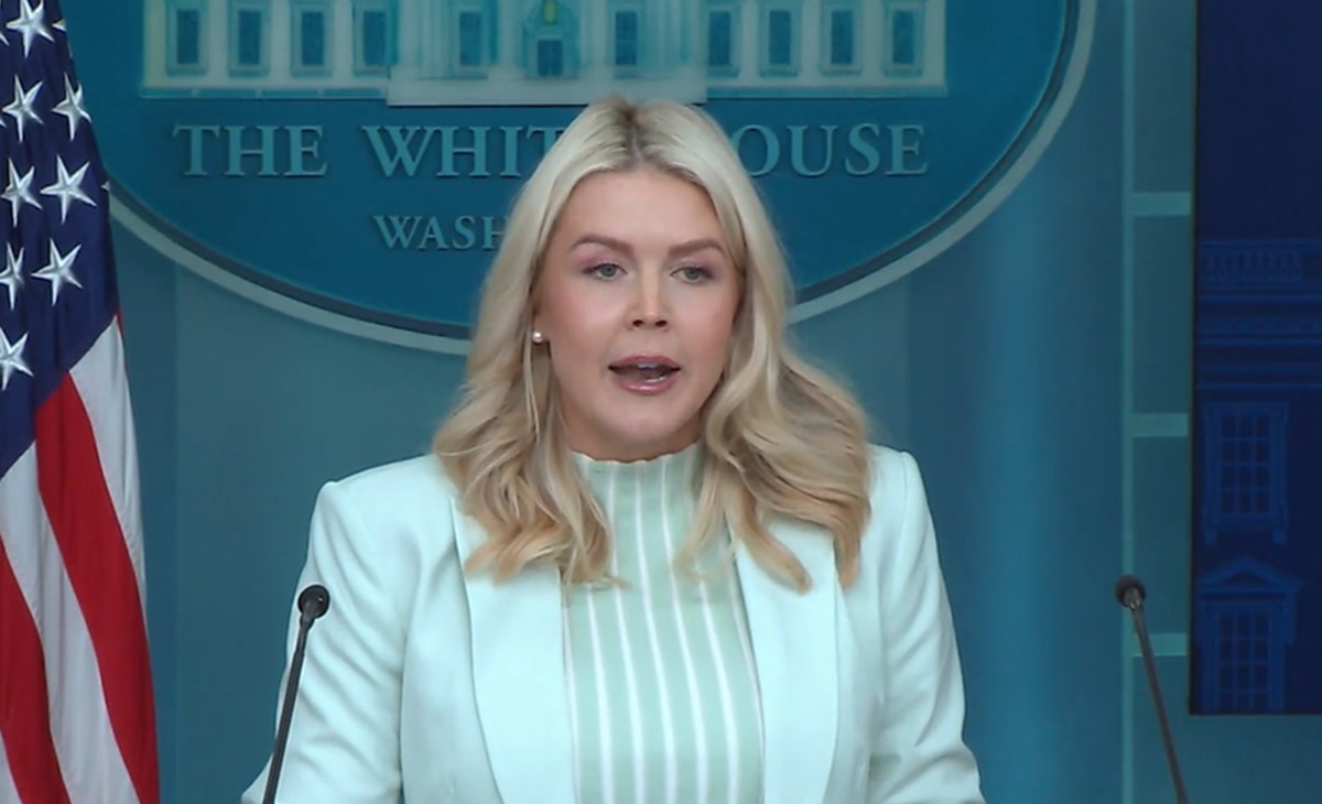 US Urges Iran to Accept Deal, White House Threatens Harsher Strikes