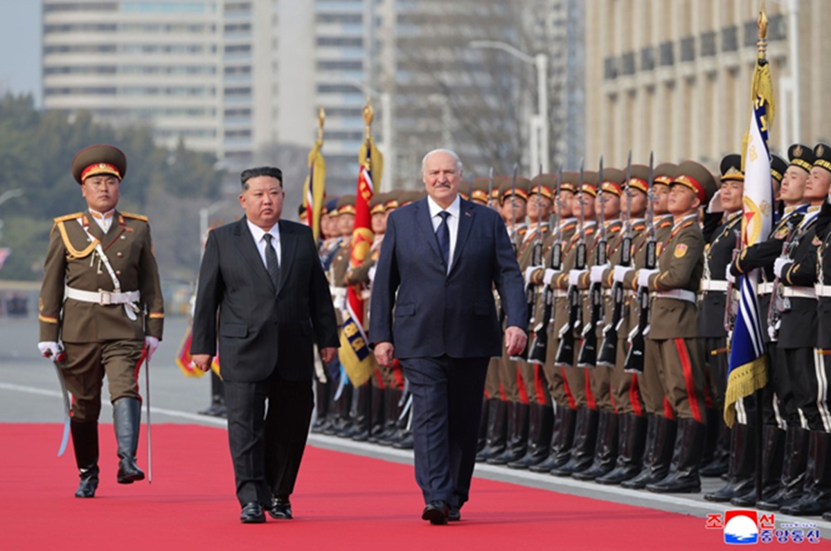 Kim Jong Un Welcomes Belarusian President Aleksandr Lukashenko in Pyongyang