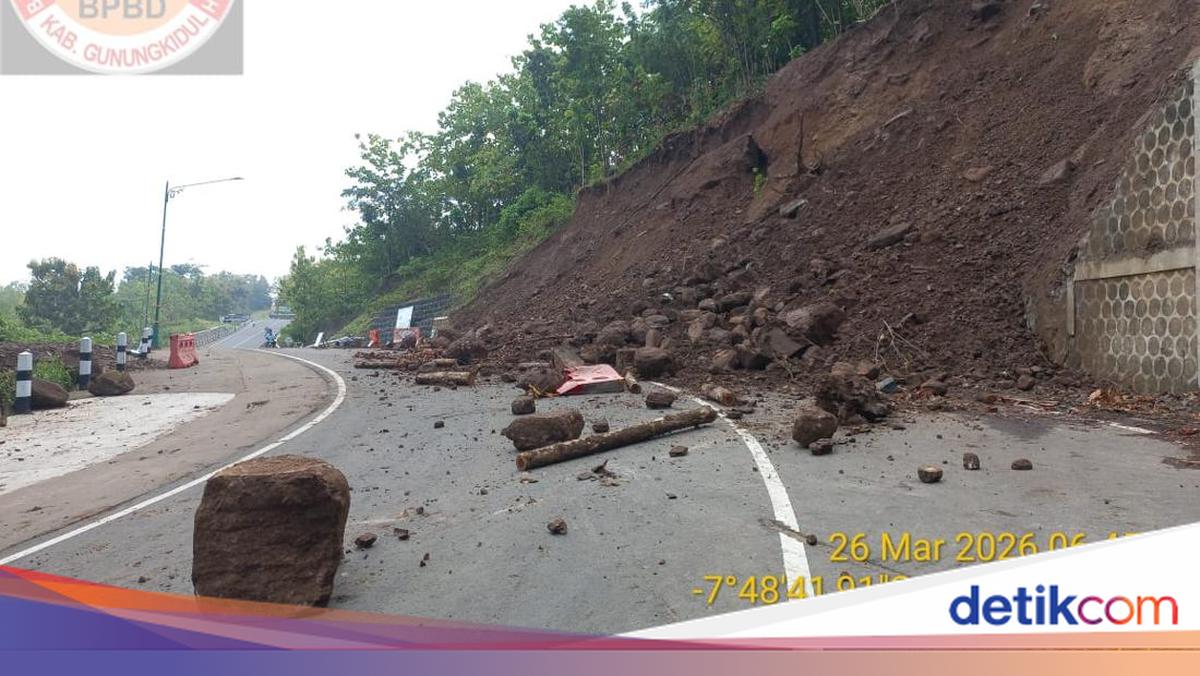 Clongop Road Hit by Landslide Again This Morning, Traffic on Alternating System