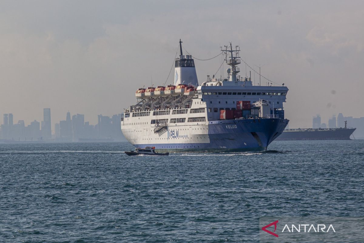 Pelni: 3,178 Passengers Arrive at Tanjung Priok Port on KM Kelud