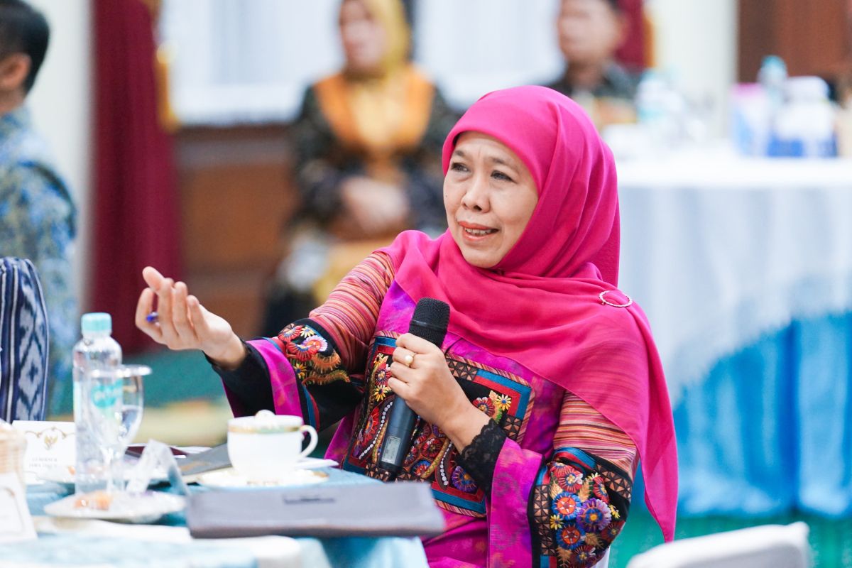 Khofifah urges regional heads to prepare strategies to face global dynamics