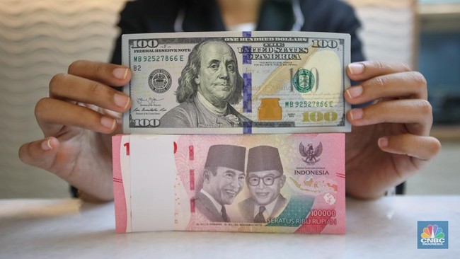 Rupiah Edges Up Slightly, US Dollar Exchange Rate Falls to Rp16,895