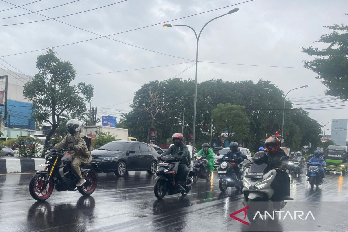Transport Authority: Returnees Still Crowding Cirebon North Coast Route Until Thursday