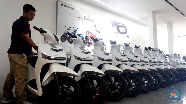 Global Fuel Crisis Buzz: Its Impact on Indonesia's Electric Motorcycle Sales