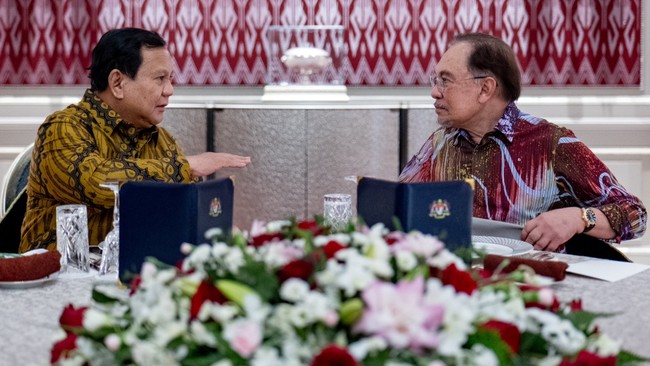 Anwar Ibrahim to Fly to Jakarta Tomorrow to Fulfil Prabowo's Invitation