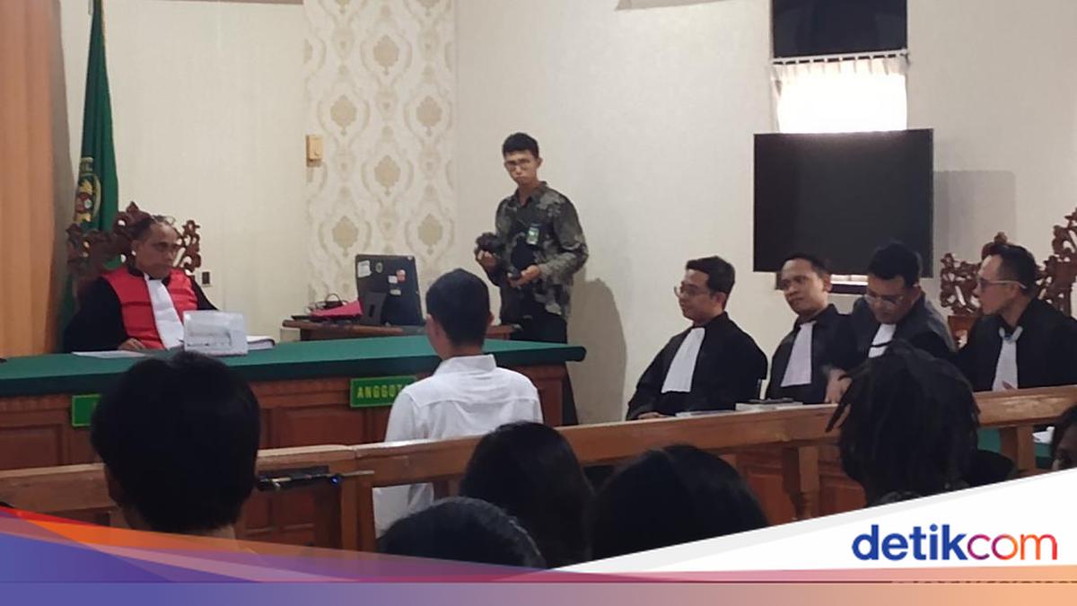 Student Activist from 'Bali Tidak Diam' Files Exceptions, Claims Prosecution Indictment Lacks Precision