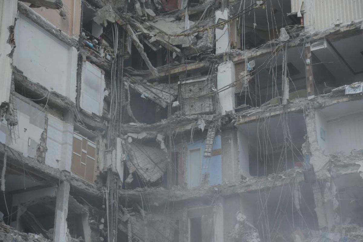 US Threatens to Launch Devastating Attack on Iran