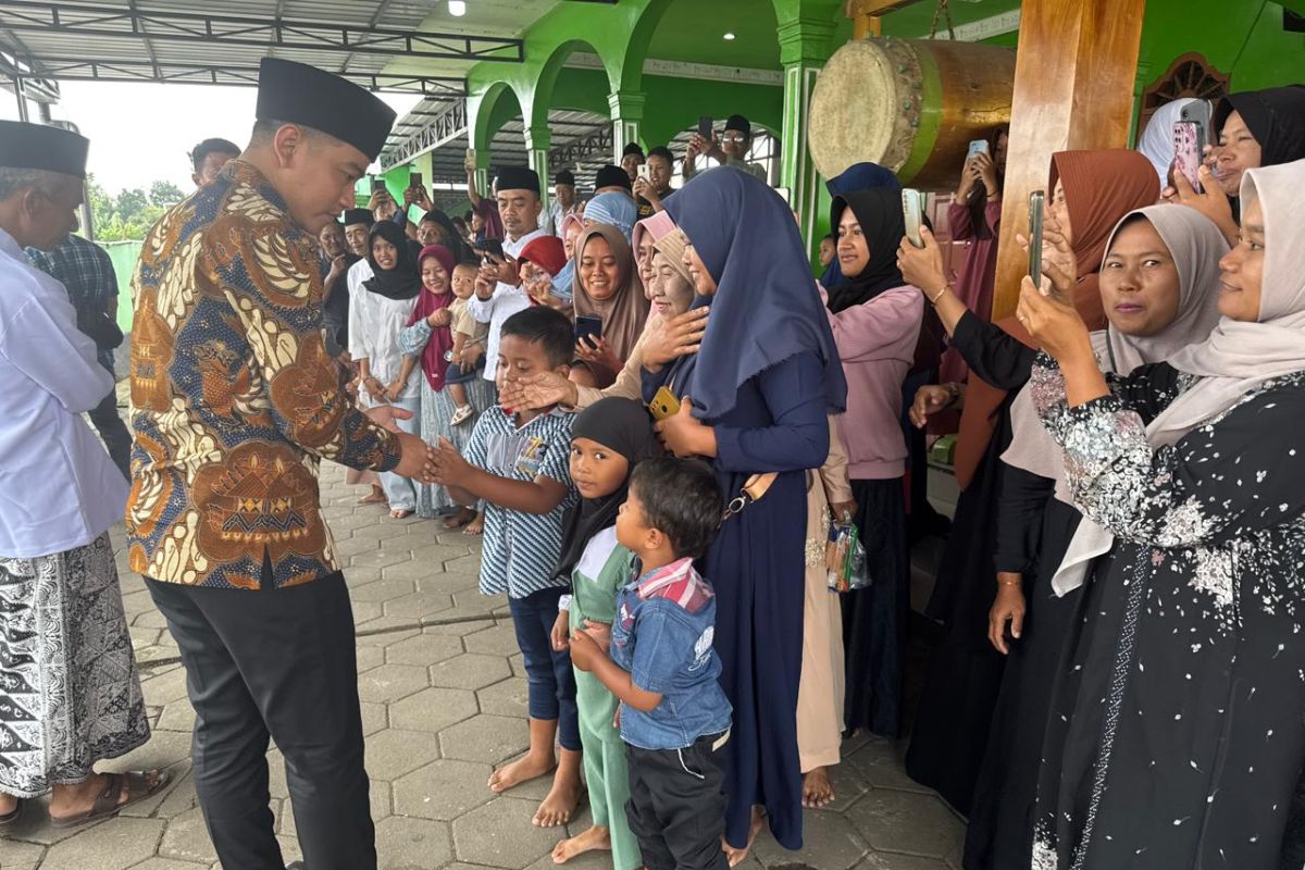 Vice President engages in silaturahmi with Karanganyar NU branch, discusses national-global issues