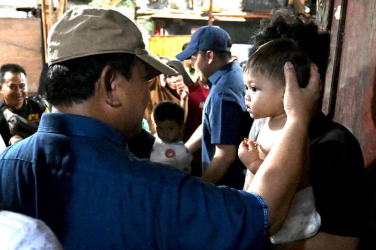 Surprise Visit by Prabowo in Senen Welcomed with Enthusiasm by Residents
