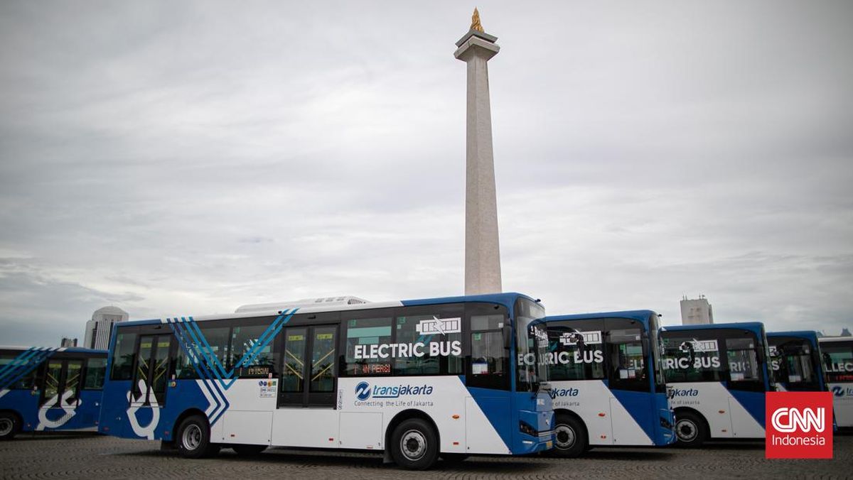 Transjakarta Anniversary: Fare Only Rp12 in Effect Today