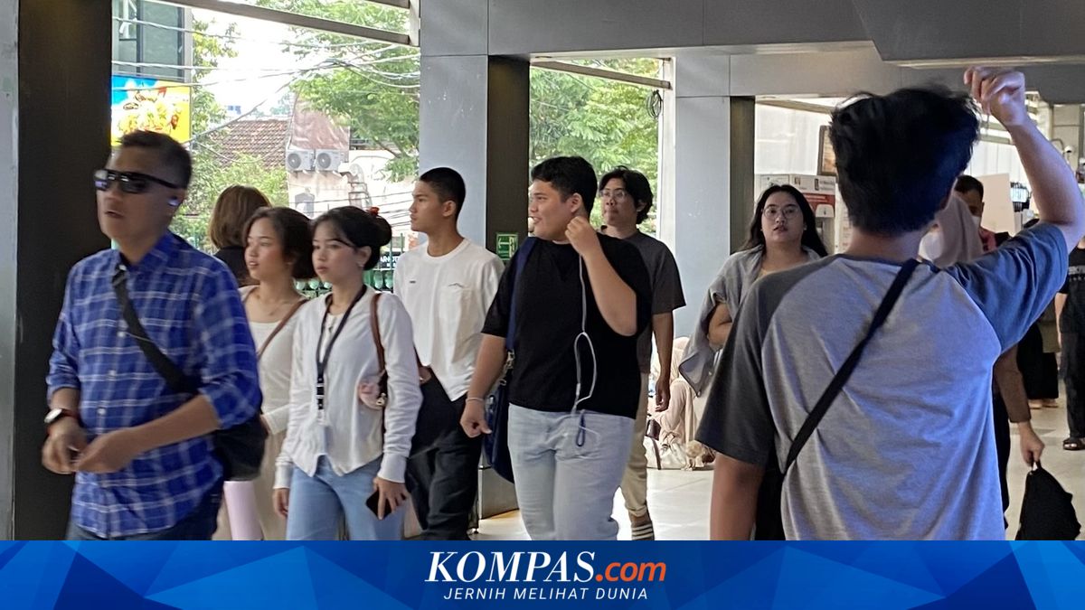 Thinning Wallets, Drained Energy: The Burdens on Workers After Eid