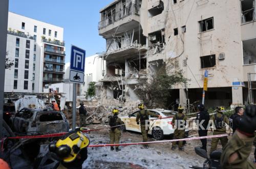 Iranian Attacks Expose Weak Points in Zionist Israel's Defences, Long Claimed to Be the Most Powerful