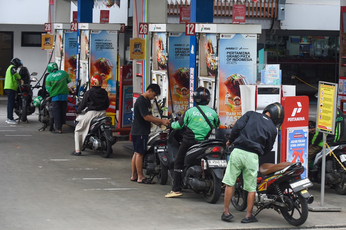 Global Oil Prices Break US$100, Economist: Fuel Price Hike a Rational Step to Safeguard the State Budget